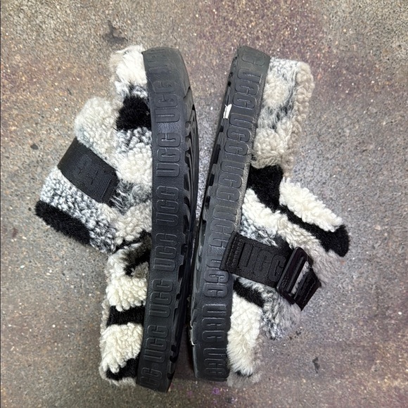 UGG platform sandals - Picture 5 of 5